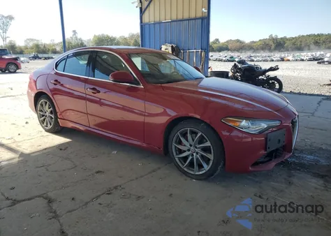 2017 Alfa Romeo Giulia Q4 из США, поврежденный, VIN ZARFAEDN6H7540990